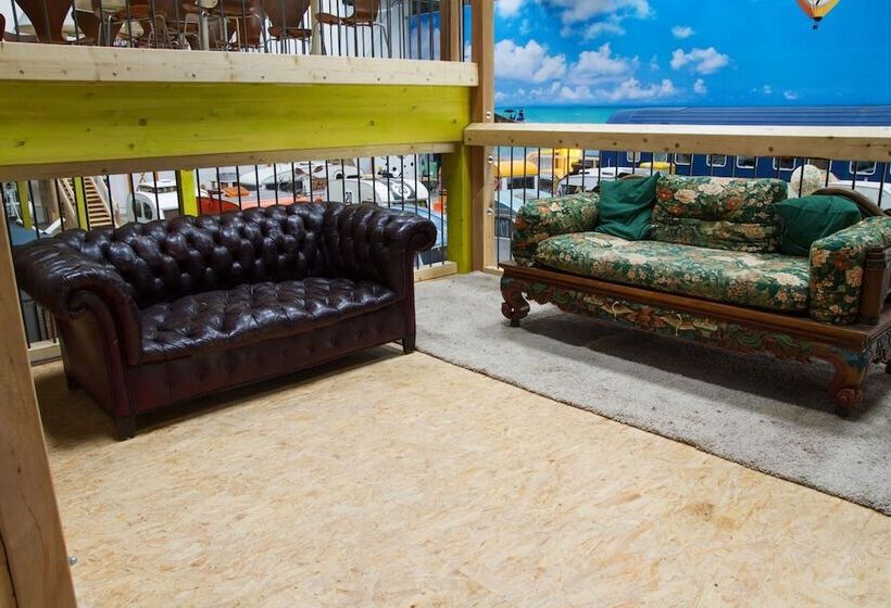 فندق Basecamp Bonn