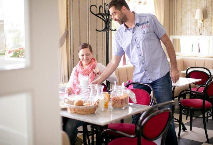 호텔 & Café Daheim