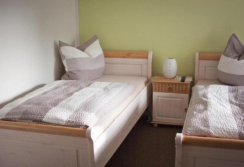 ホテル Cafe Hehrlich   Cafe, Pension & Mehr