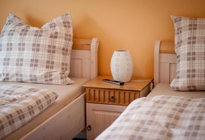 ホテル Cafe Hehrlich   Cafe, Pension & Mehr