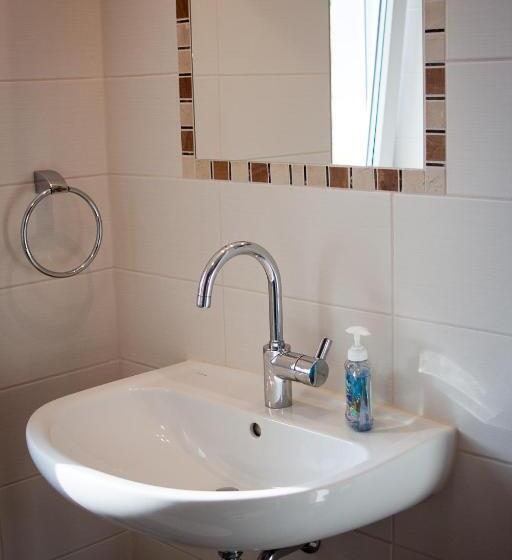 ホテル Cafe Hehrlich   Cafe, Pension & Mehr