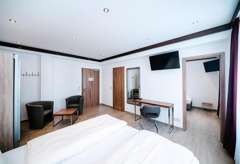 בית מלון כפרי Central City