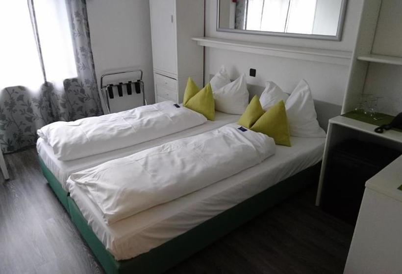 هتل Deutschherrenhof