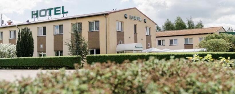 ホテル Falkenhagen