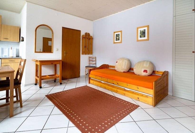 ホテル Feriendorf Slawitsch