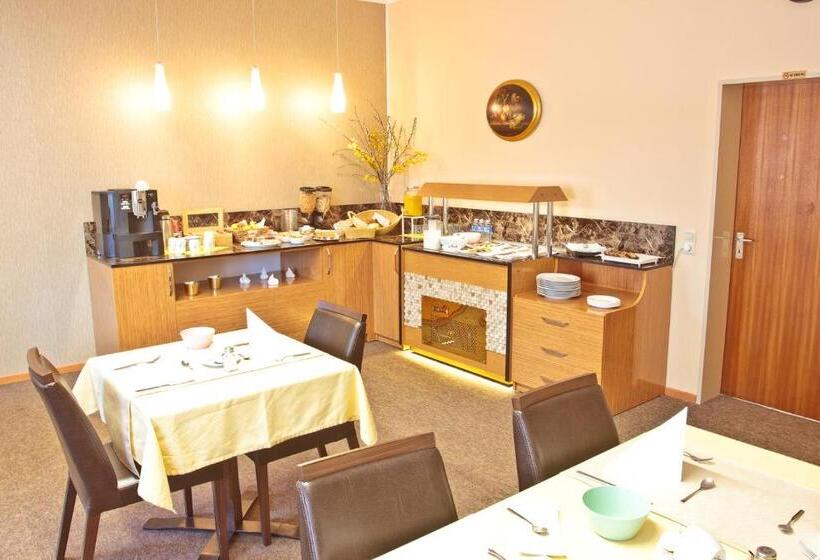 Отель Ganita Weil Am Rhein