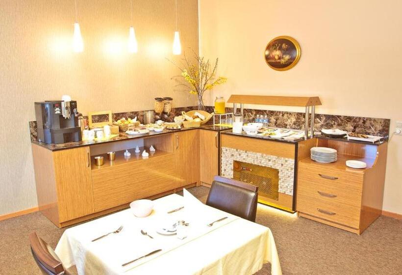 Отель Ganita Weil Am Rhein