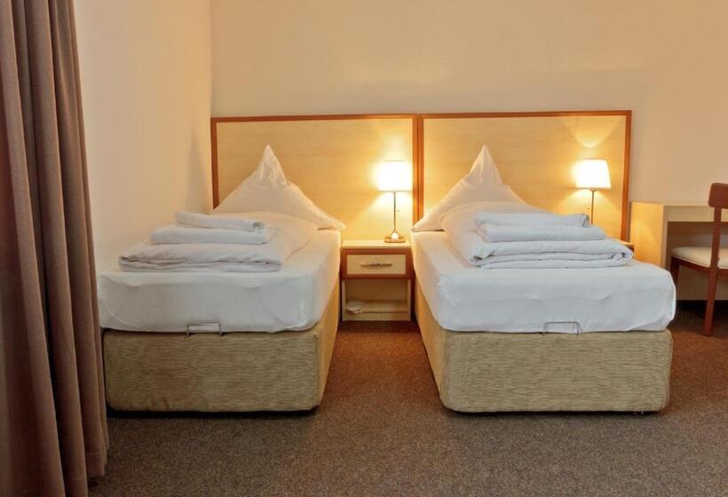 Отель Ganita Weil Am Rhein