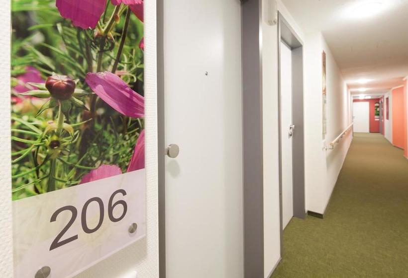 ホテル Gda  Am Schlosspark