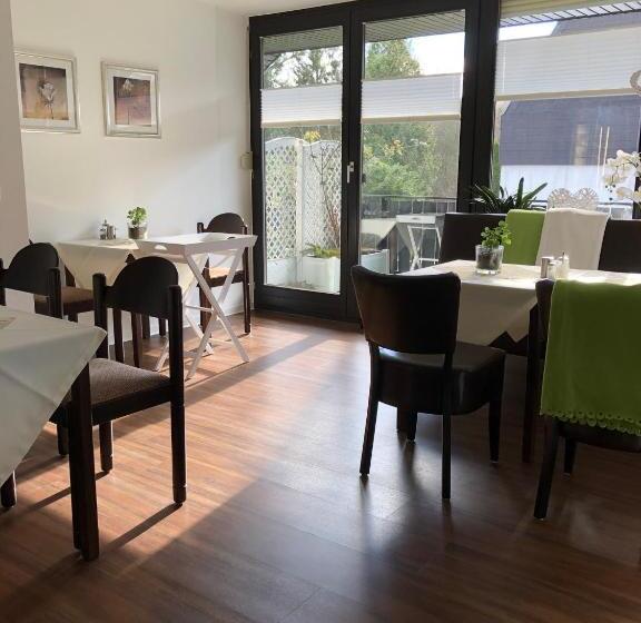 Отель Gästehaus Cramer