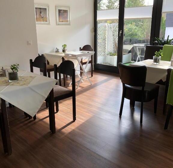 Отель Gästehaus Cramer