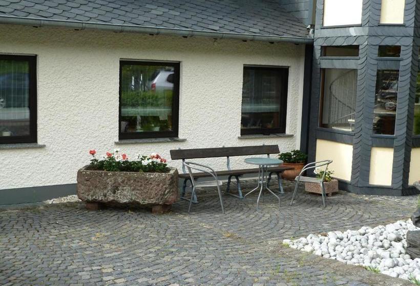 Отель Gästehaus Sproß