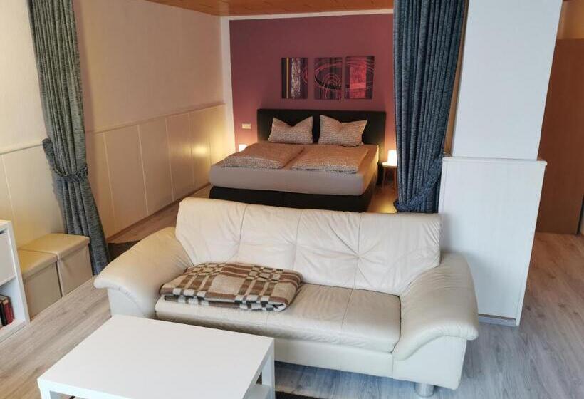 ホテル Haus Linde Frauenwald Am Rennsteig