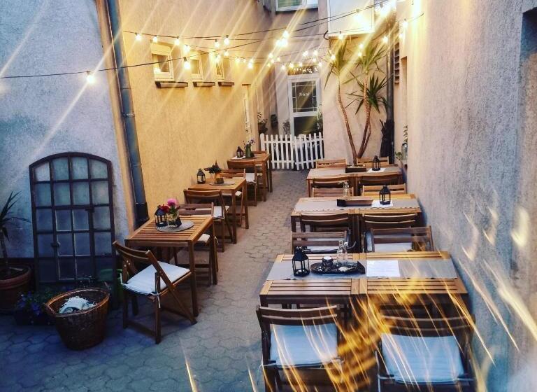 1a Hotel Zimmer Frei