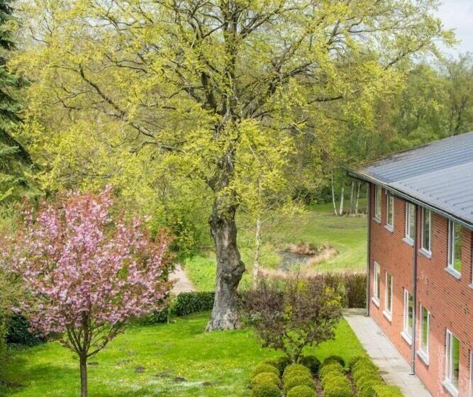 בית מלון כפרי Jernbanegade