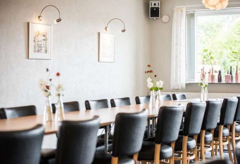 בית מלון כפרי Jernbanegade