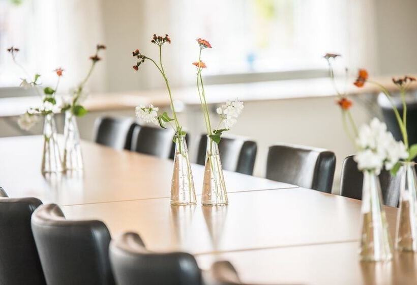 בית מלון כפרי Jernbanegade