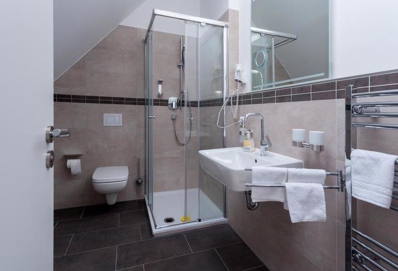 Отель Amelie Chez Inez