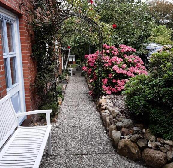 Отель Kleine Auszeit Adults Only