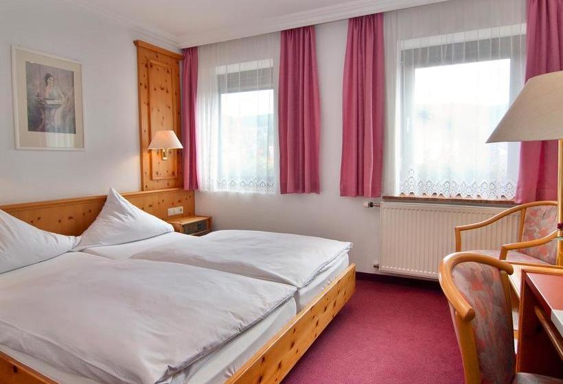 Отель Garniwohlfühlaktiv Kronberg