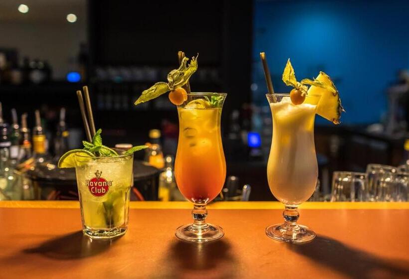 호텔 Lagovida Das Ferienresort Am Störmthaler See