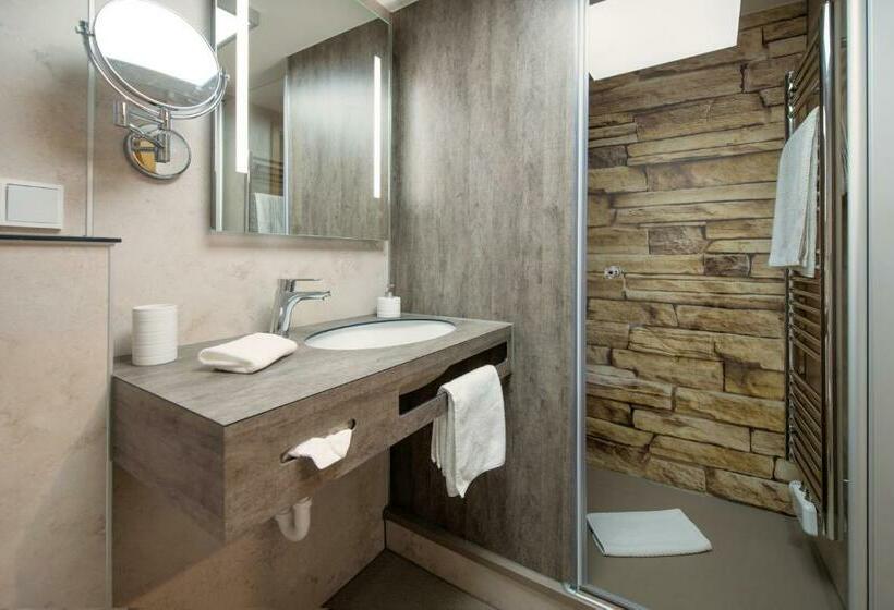 Отель Landgasthof Blaue Traube