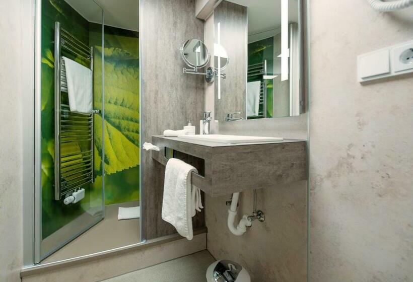 Отель Landgasthof Blaue Traube