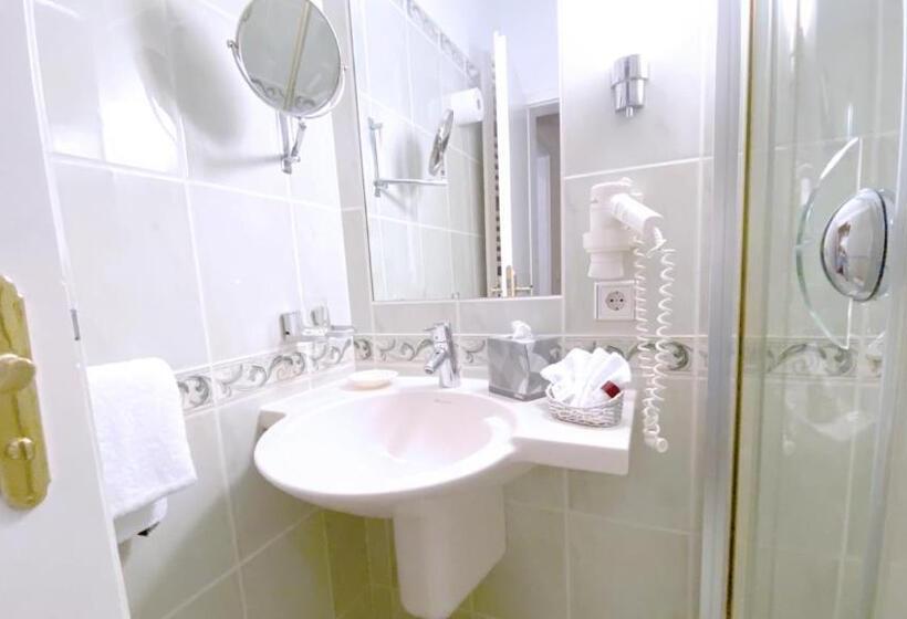 فندق Landgasthof Rebstock Weil Am Rhein / Basel