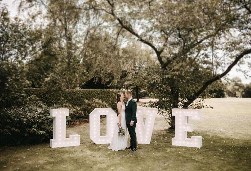 호텔 Landhaus Am Golfpark Inhaber Marko Nolden