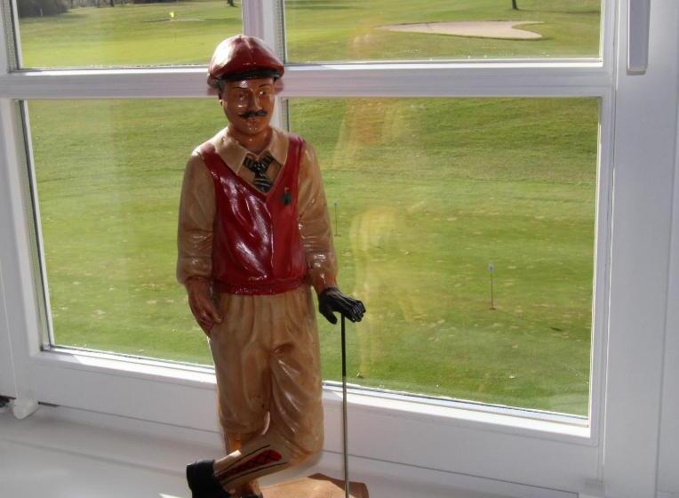 호텔 Landhaus Am Golfpark Inhaber Marko Nolden