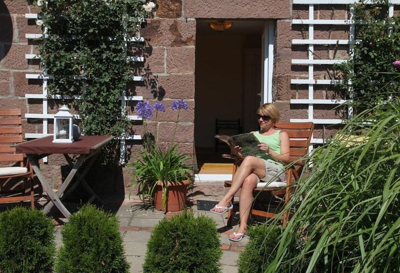 Отель Pension & Appartments Landhaus Bettina Fulda