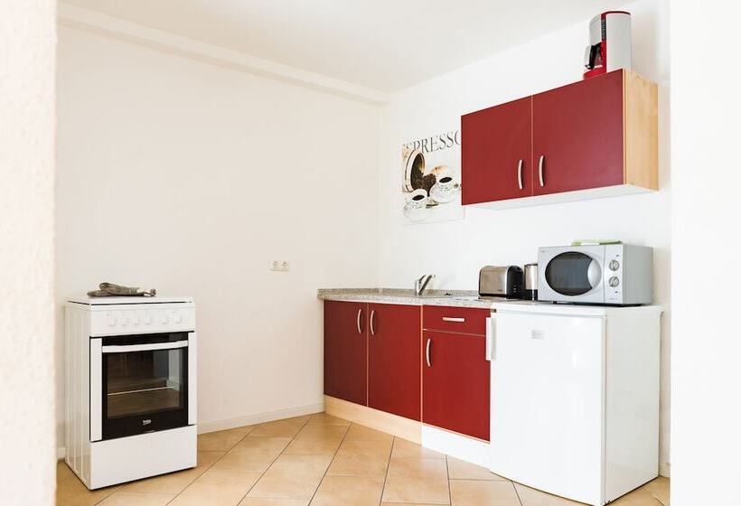 Отель Pension & Appartments Landhaus Bettina Fulda