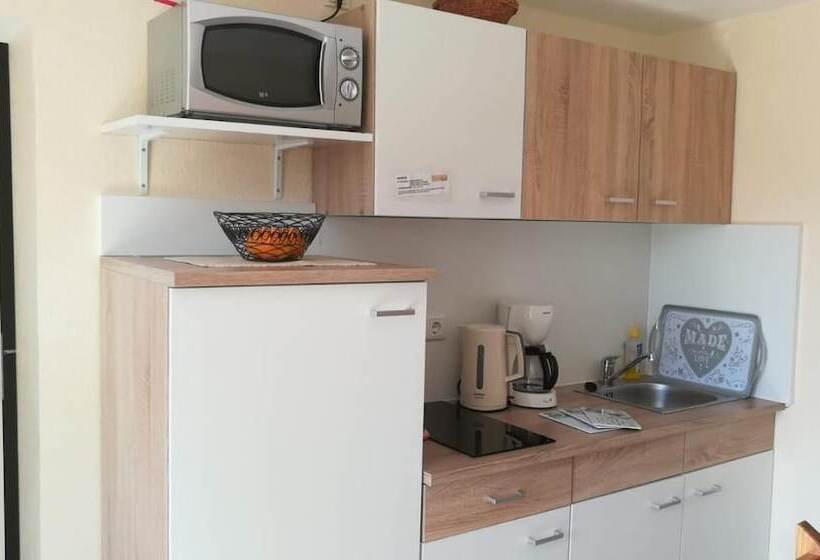 Отель Pension & Appartments Landhaus Bettina Fulda