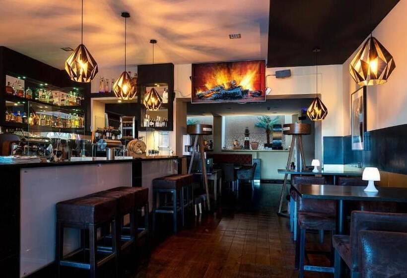 בית מלון כפרי Livinn