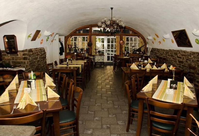 Moselland Hotel Im Enderttal Zum Onkel Willi