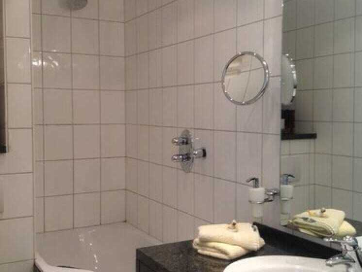 Moselland Hotel Im Enderttal Zum Onkel Willi