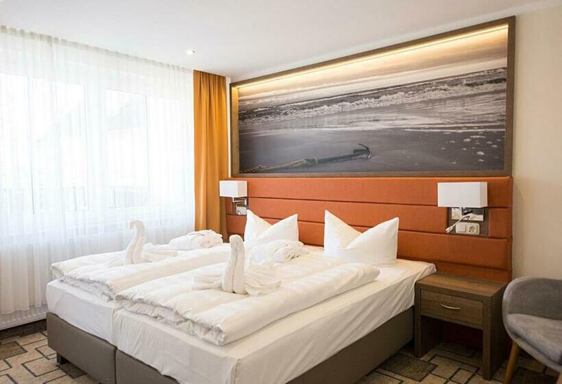 Ostseehotel Villen Im Park Ein Rovell