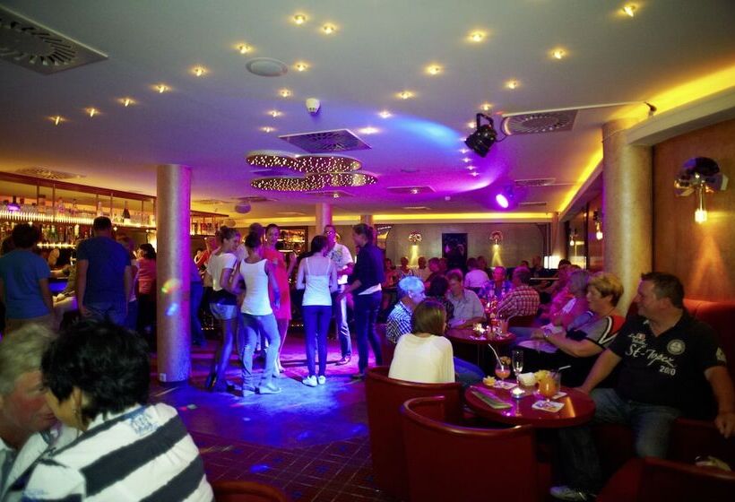 Ostseehotel Villen Im Park Ein Rovell