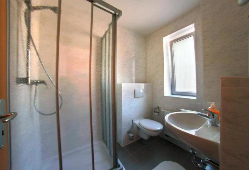 فندق Pension Am Ostbahnhof