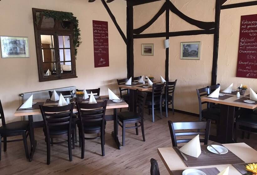 Отель Pension Im Wirtshaus Himberg