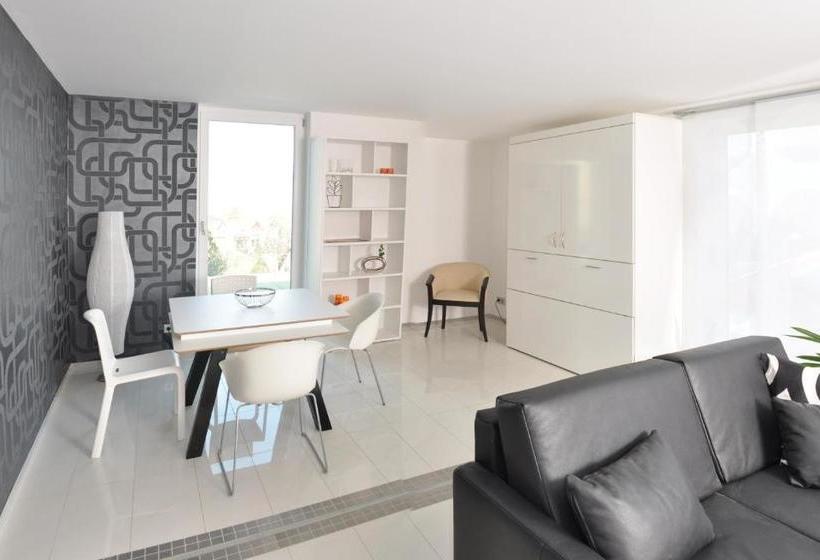 ホテル Pension Schlossidyll