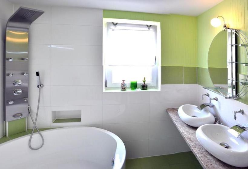 ホテル Pension Schlossidyll