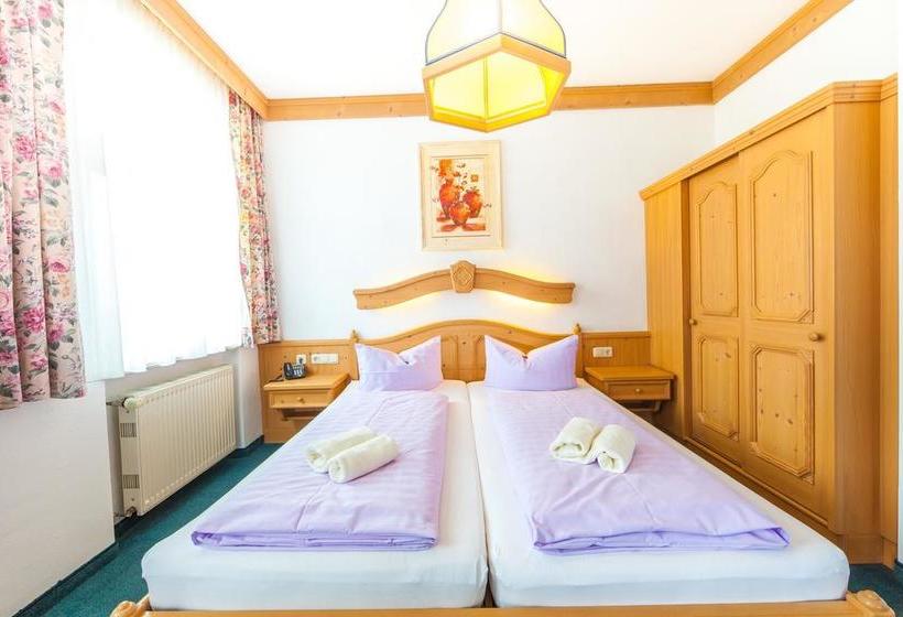 בית מלון כפרי Und Restaurant Piccolo