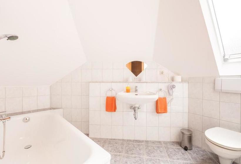 בית מלון כפרי Und Restaurant Piccolo