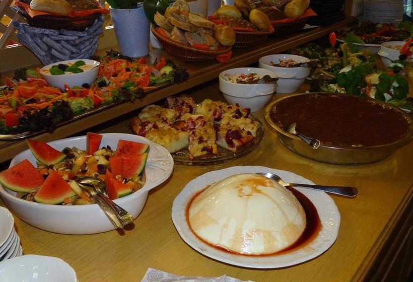 בית מלון כפרי Und Restaurant Piccolo