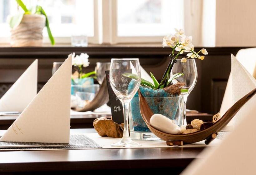 Отель Ratskeller Schwarzenberg