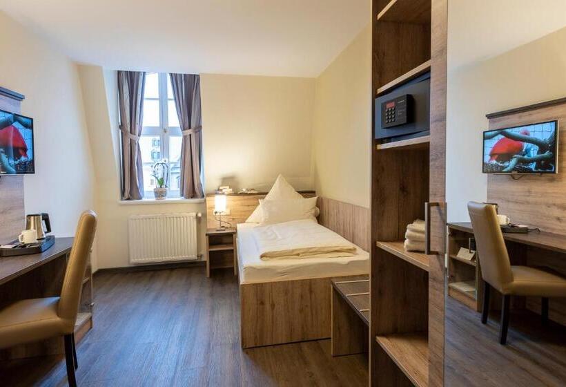 Отель Ratskeller Schwarzenberg