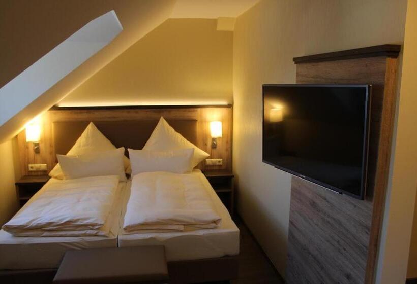 Отель Ratskeller Schwarzenberg