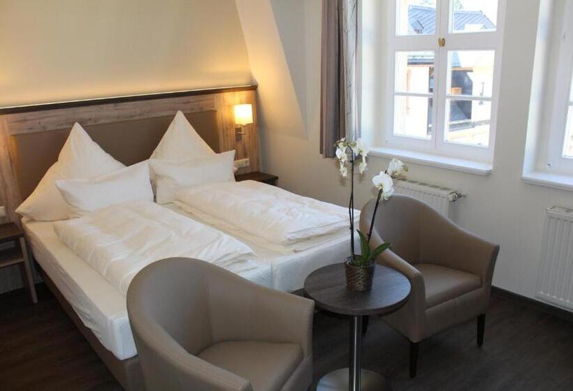 Отель Ratskeller Schwarzenberg