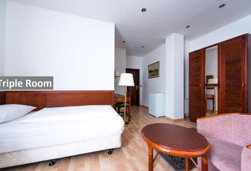 酒店 Ravel International